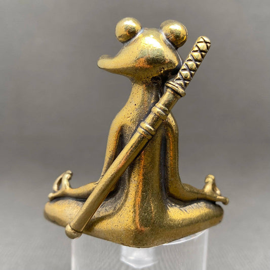Meditating Kungfu Frog | Brass Figurine - Spiral Circle
