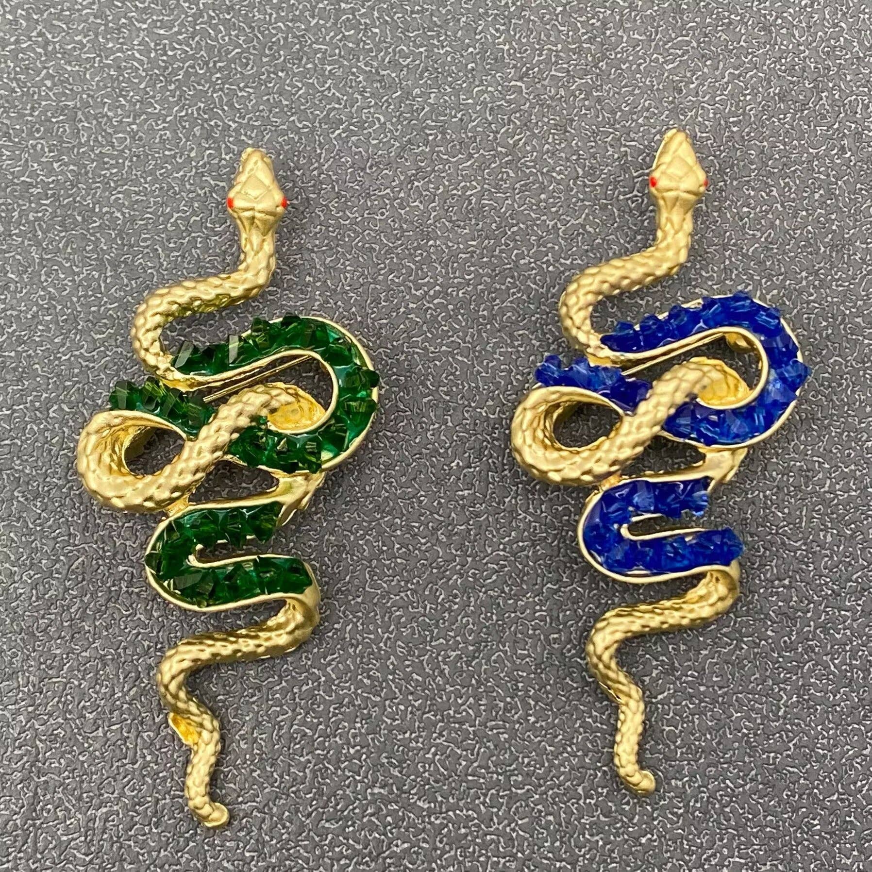 Metal Snake Brooch - Spiral Circle