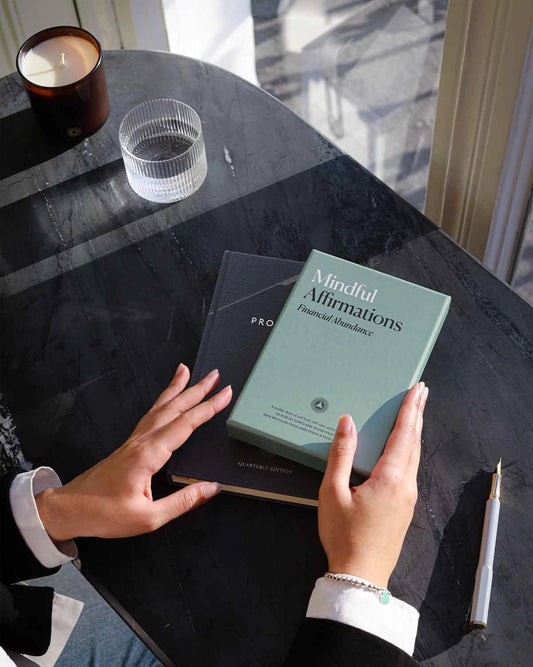 Mindful Affirmations Financial Abundance, Display Cards Gift - Spiral Circle