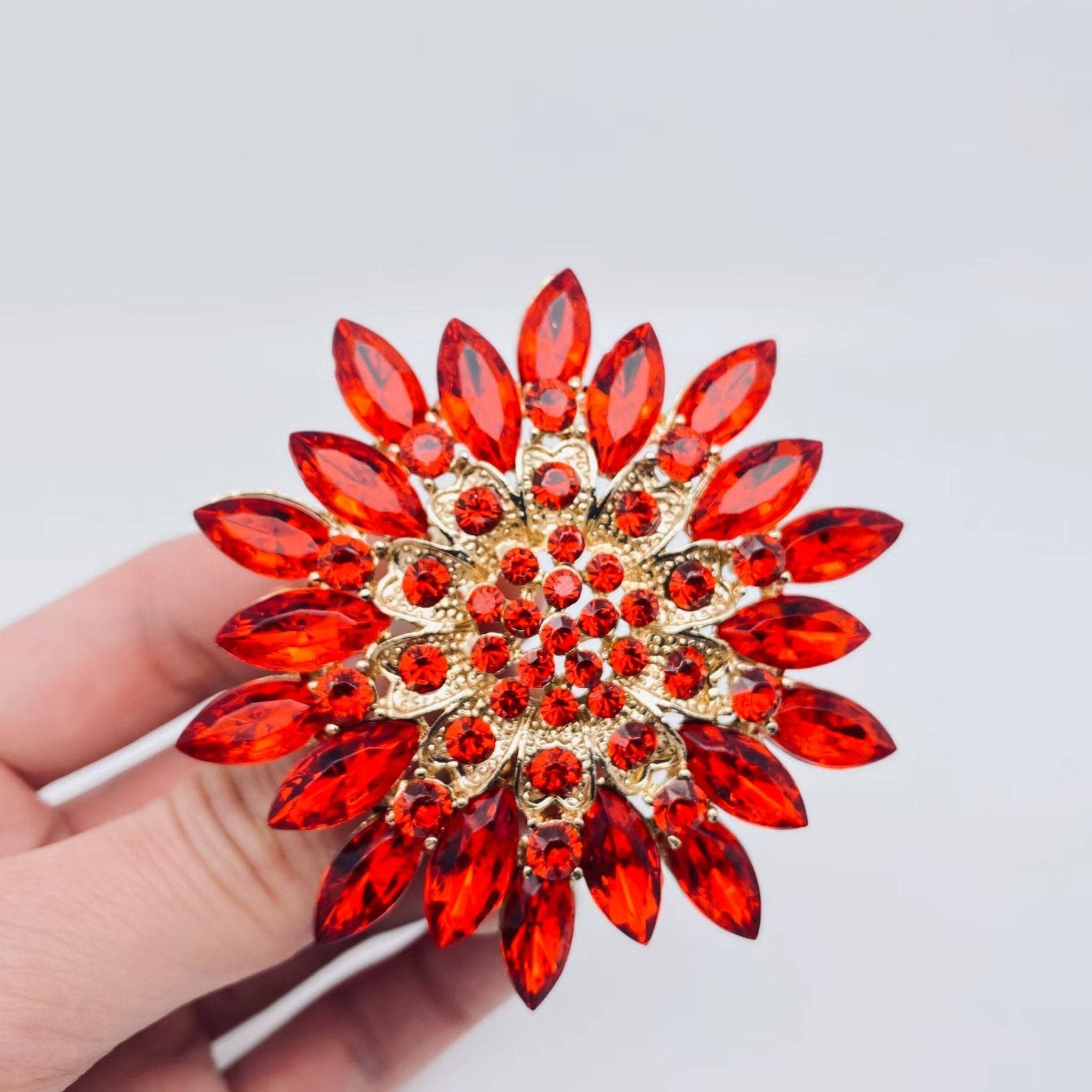 Multi Style Creative Brooch, Ladies Suit Pin - Spiral Circle