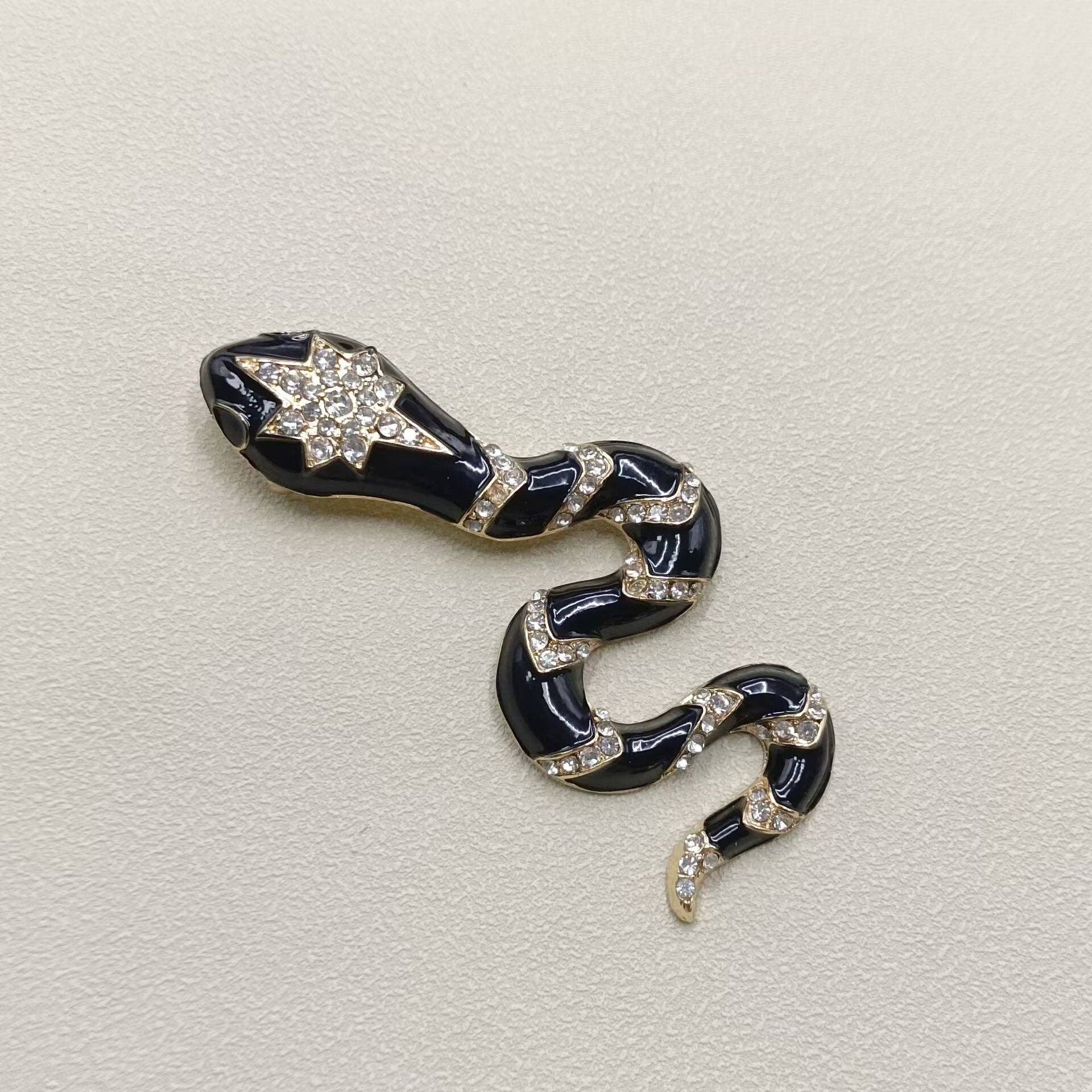 Multi - Style Inlaid Rhinestone Enamel Snake Brooch - Spiral Circle