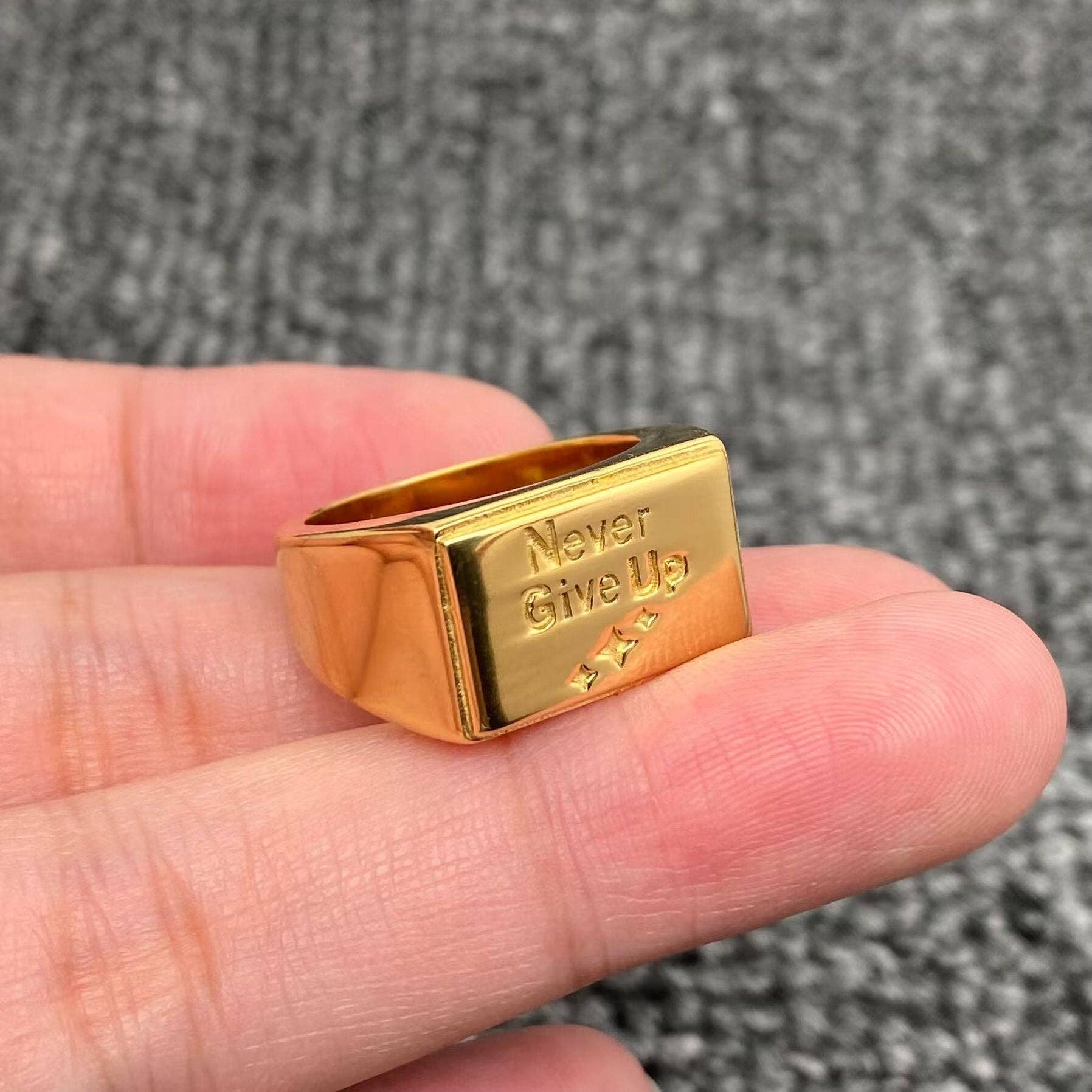 Never Give Up 18K Golden Stainless Steel Square Ring - FGS - Spiral Circle