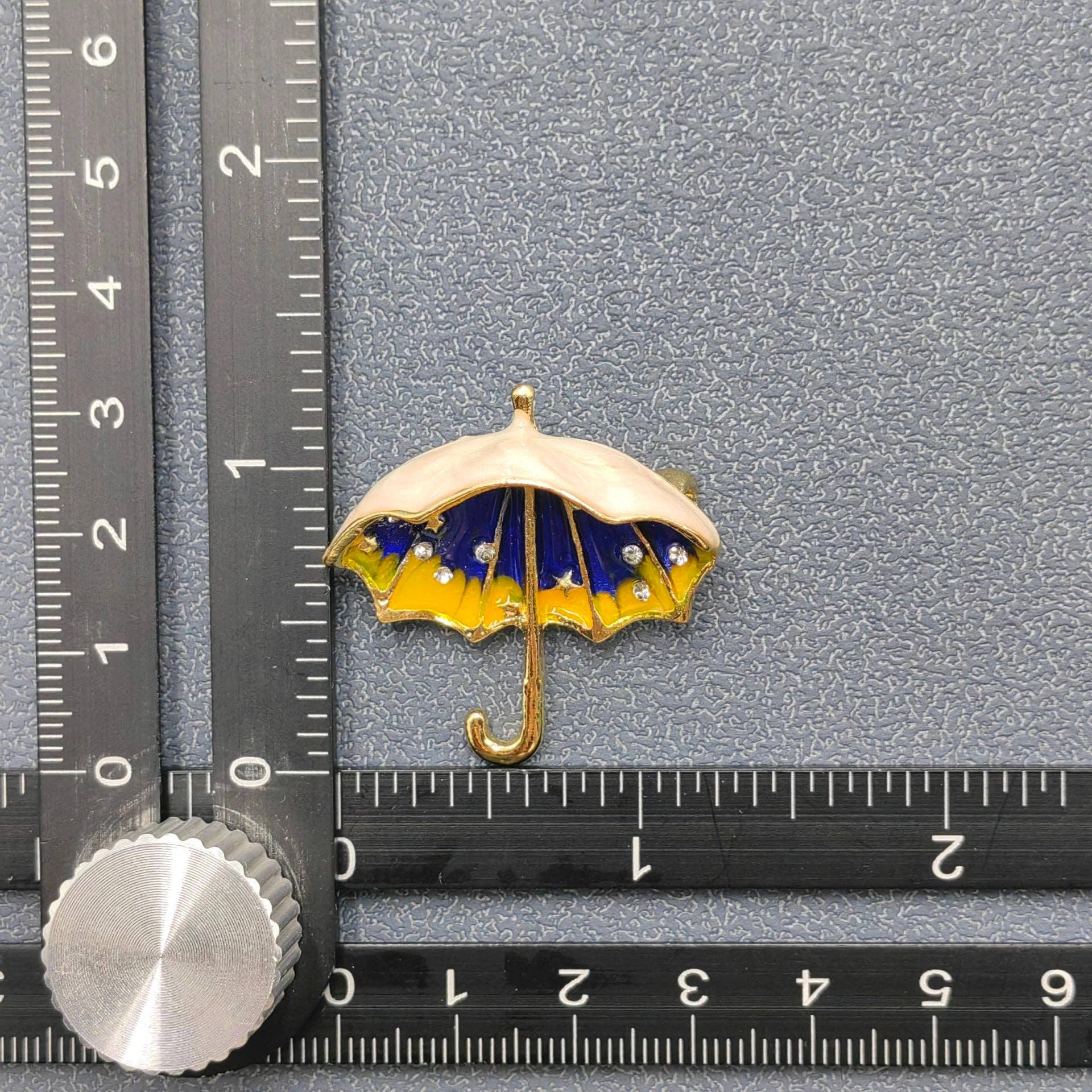 Oil Painting Style Enamel Umbrella Brooch - Spiral Circle