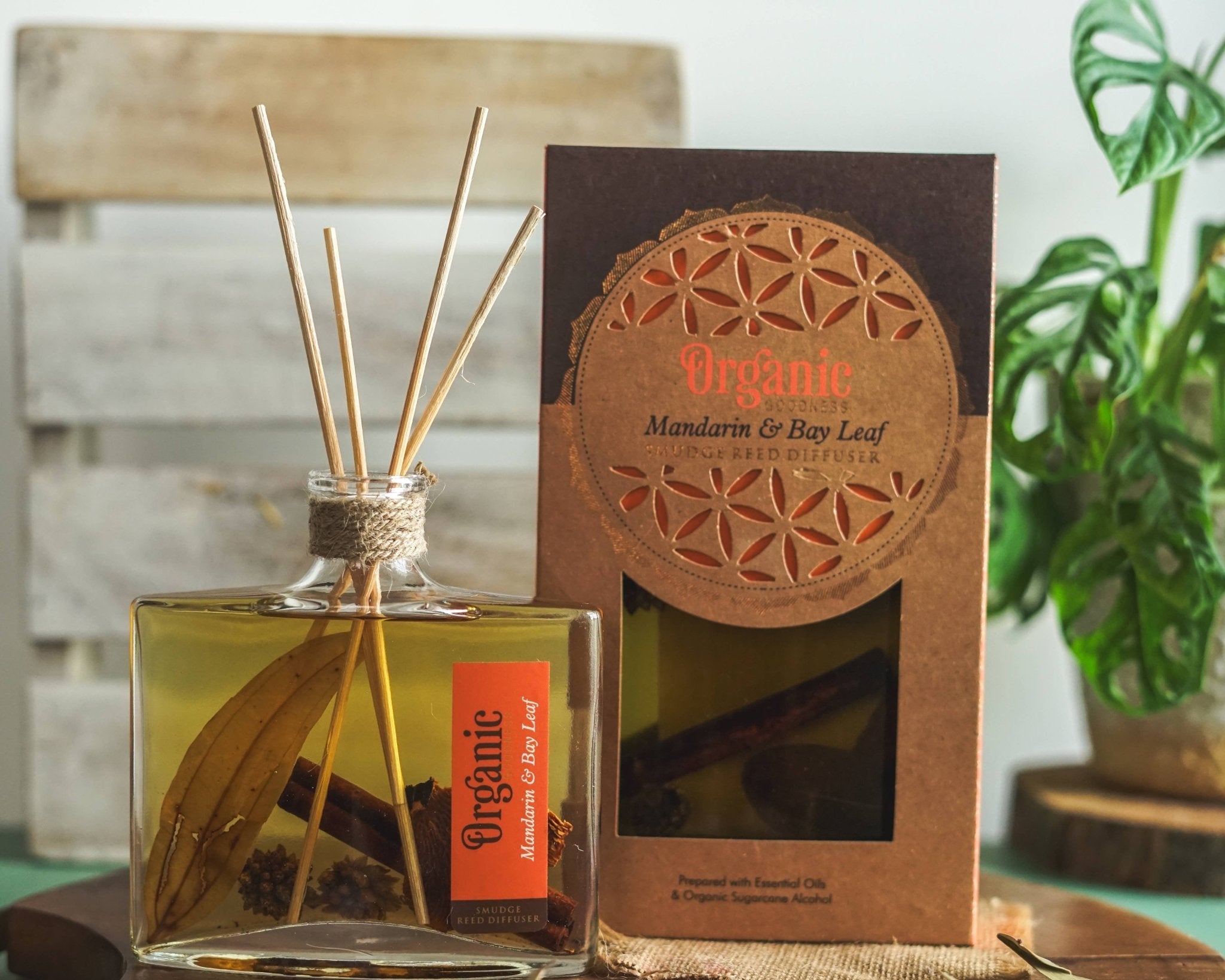 Organic Diffuser - Mandarin & Bay Leaf - Spiral Circle