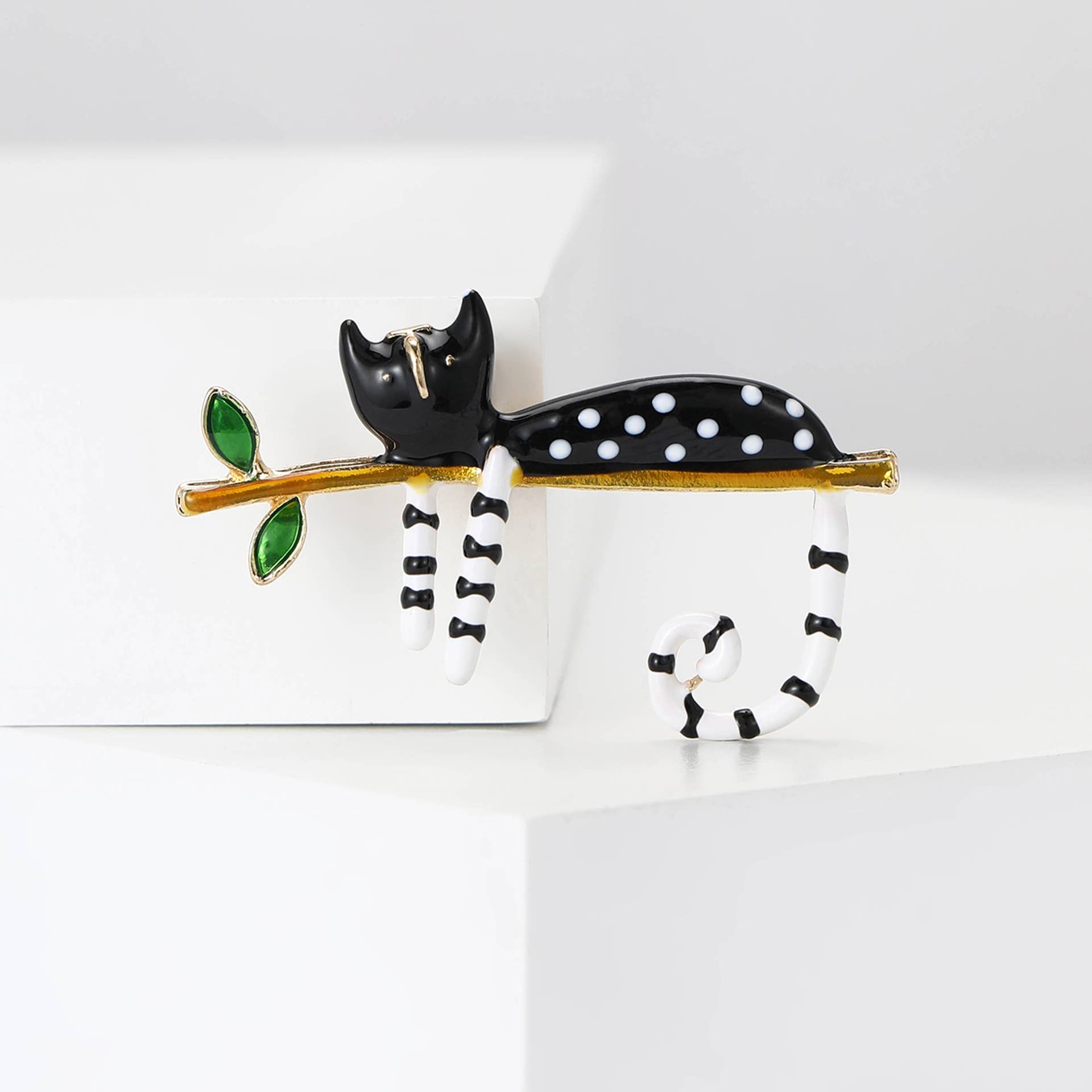 Polka Dot Cat Brooch - Spiral Circle