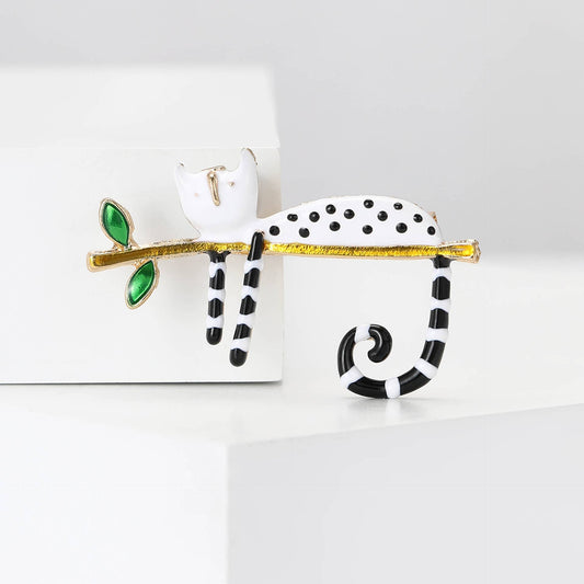 Polka Dot Cat Brooch - Spiral Circle