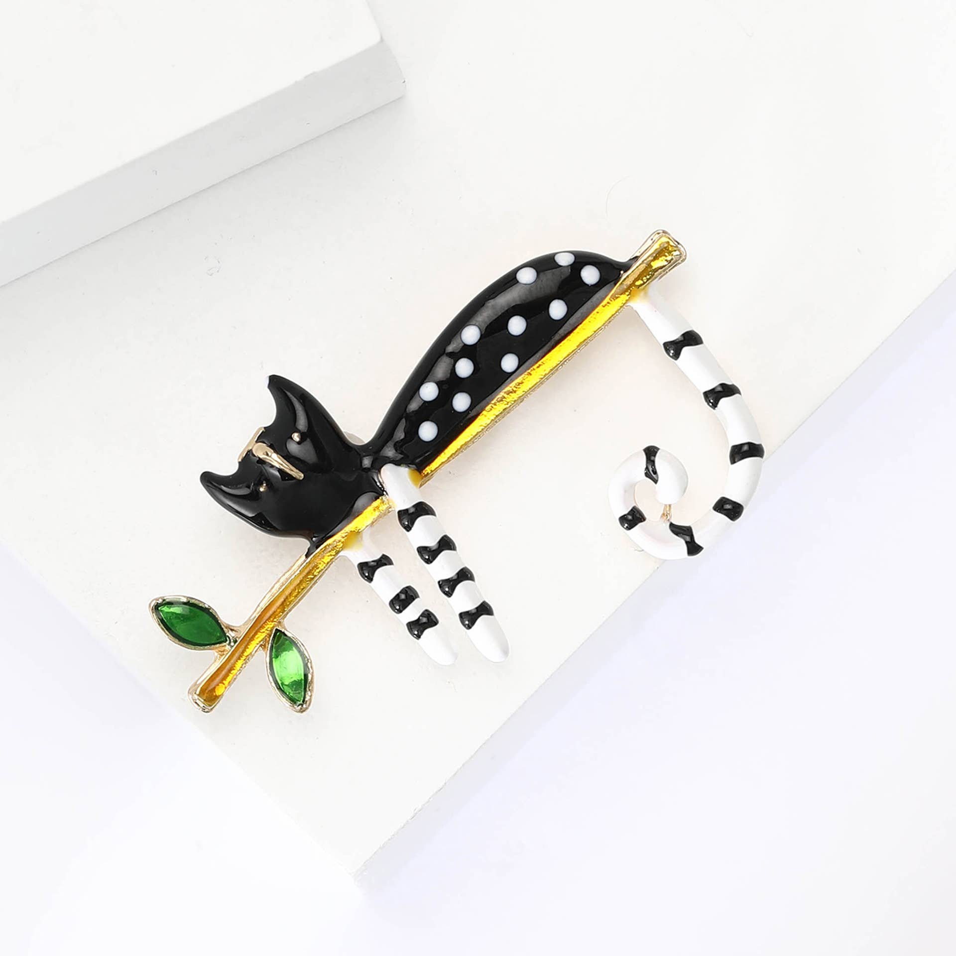 Polka Dot Cat Brooch - Spiral Circle