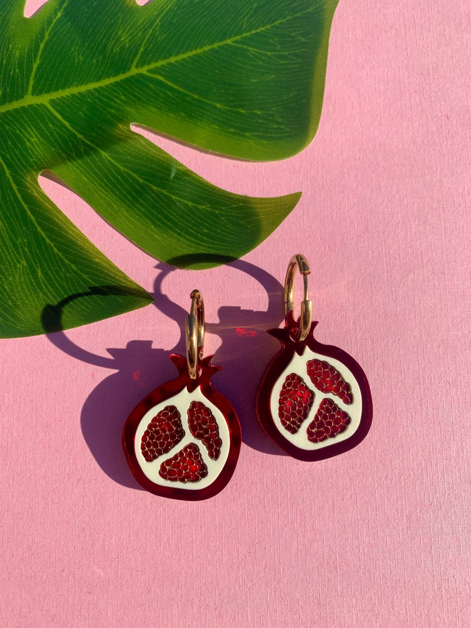 Pomegranates Earrings - Spiral Circle