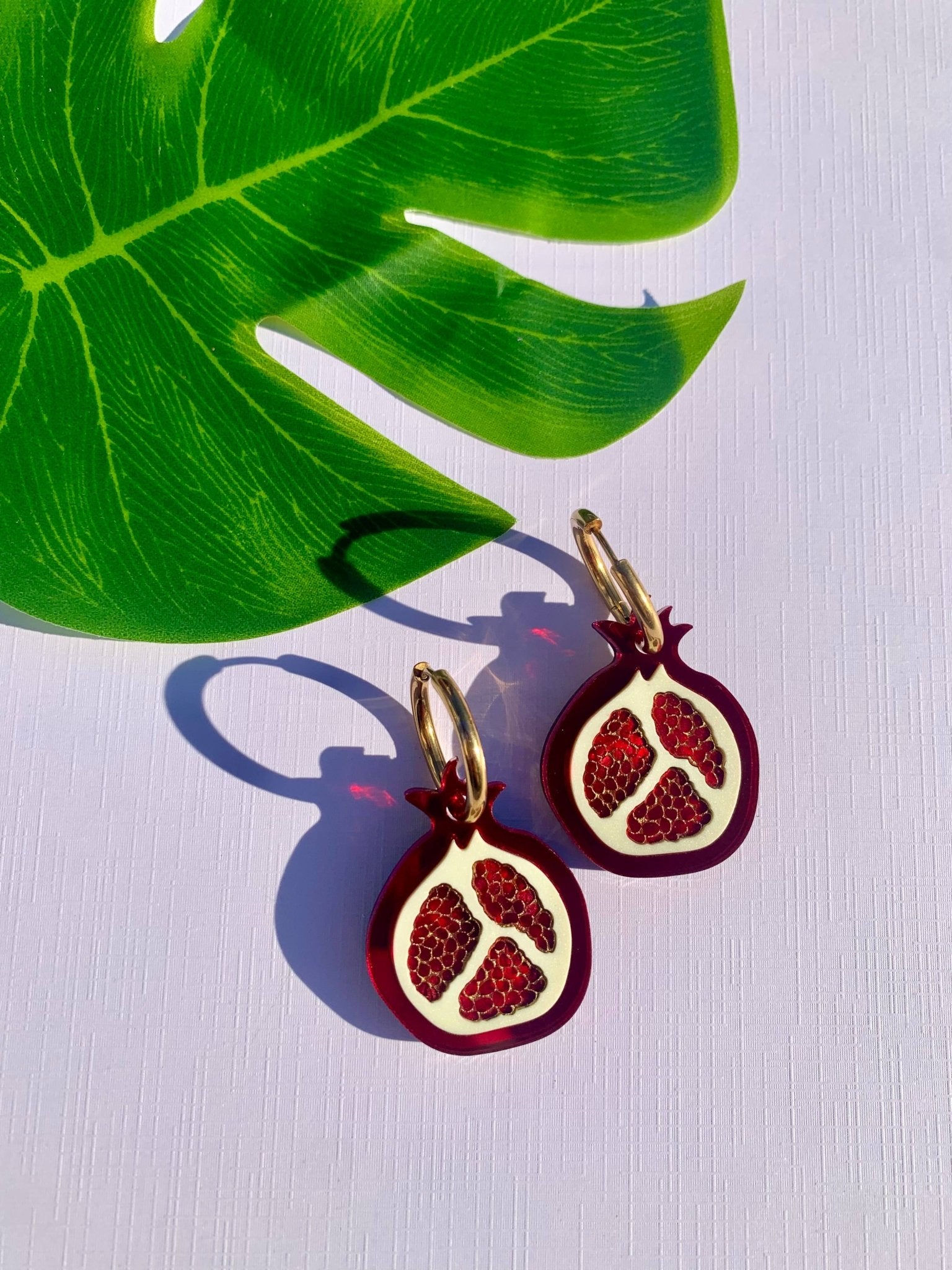 Pomegranates Earrings - Spiral Circle