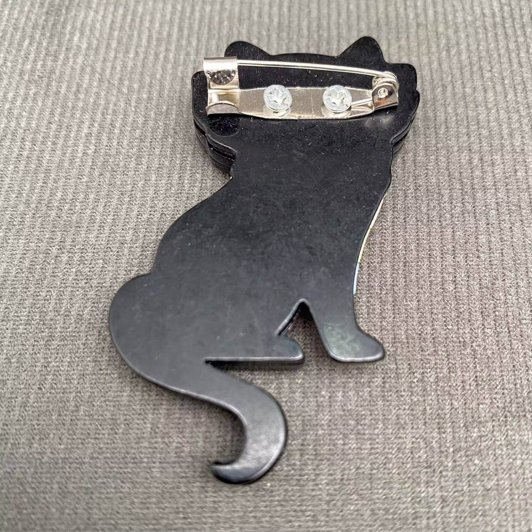 Pride Cat Brooch - Spiral Circle
