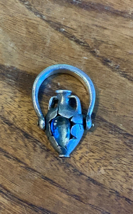 Quartz Vase Pendant | Sterling Silver - Spiral Circle