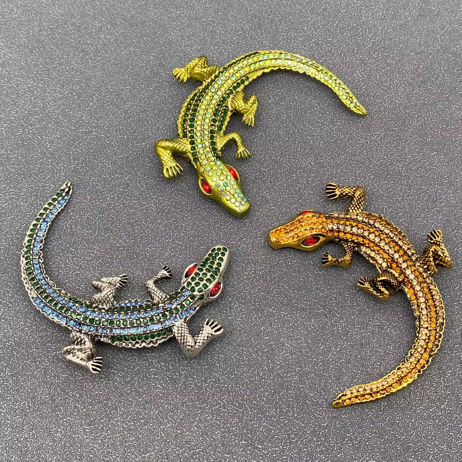 Rhinestone Crocodile Brooch - Spiral Circle