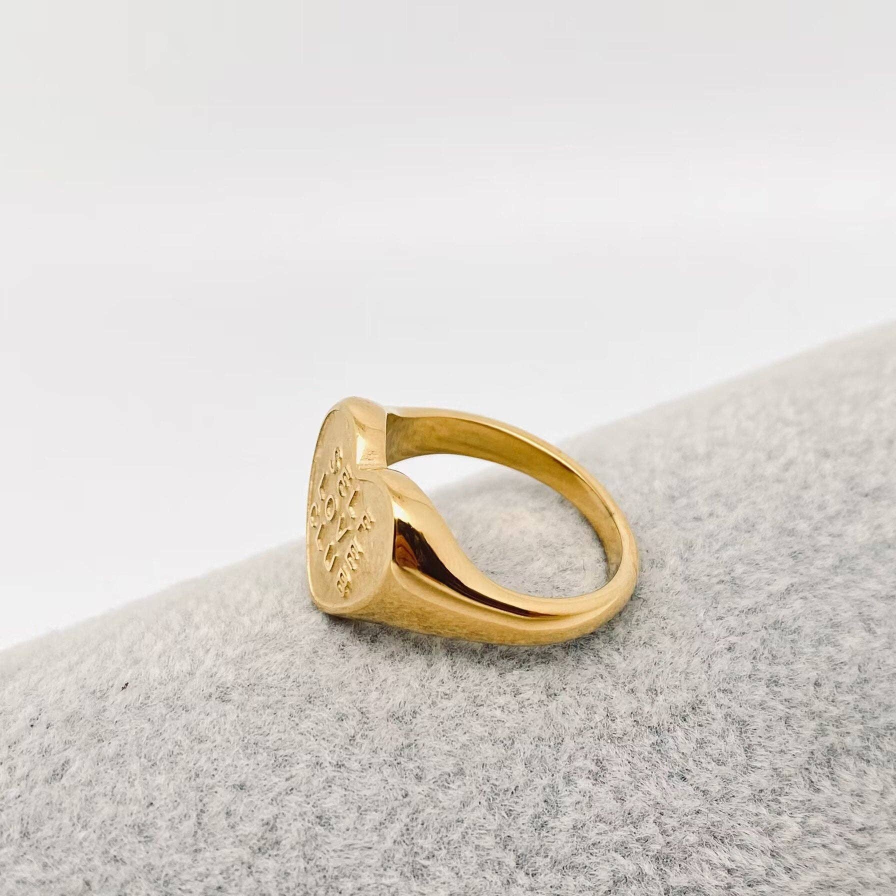 SELF LOVE CLUB |Heart Shaped 18K Gold Plated Rings - Spiral Circle