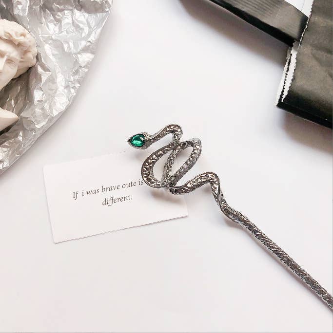 Silver Snake Hairpin - Spiral Circle