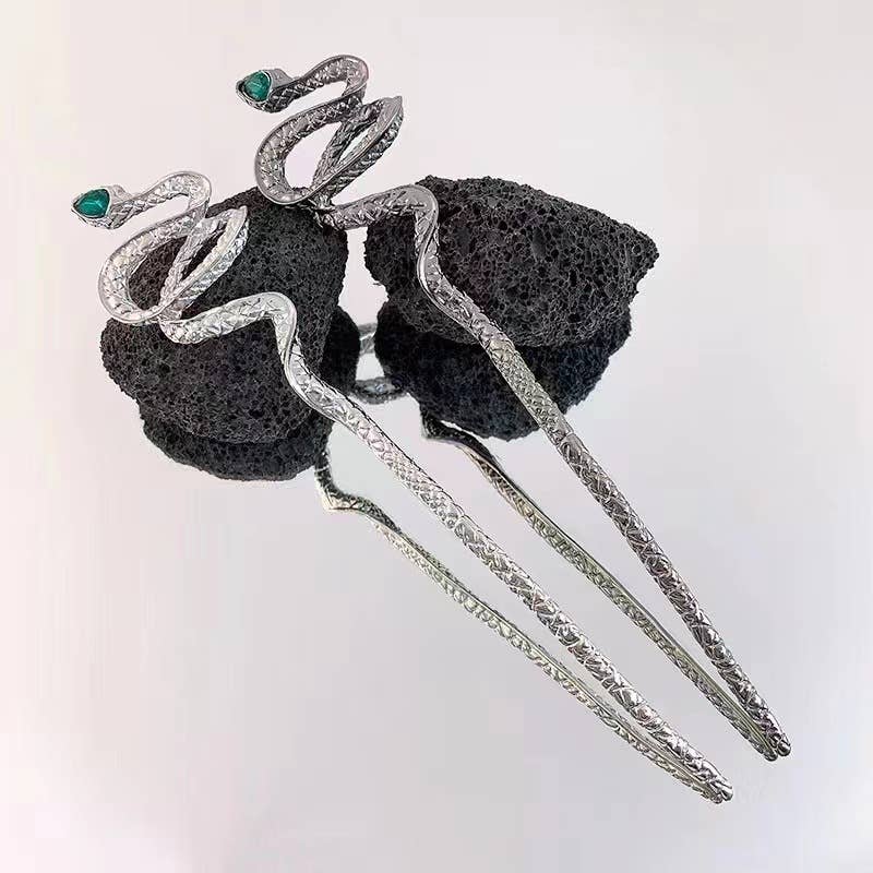 Silver Snake Hairpin - Spiral Circle