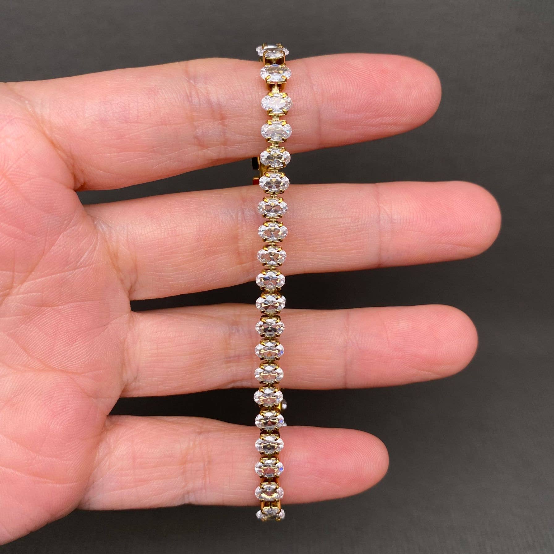 Sparkling 18K Gold Plated Bracelet - Spiral Circle