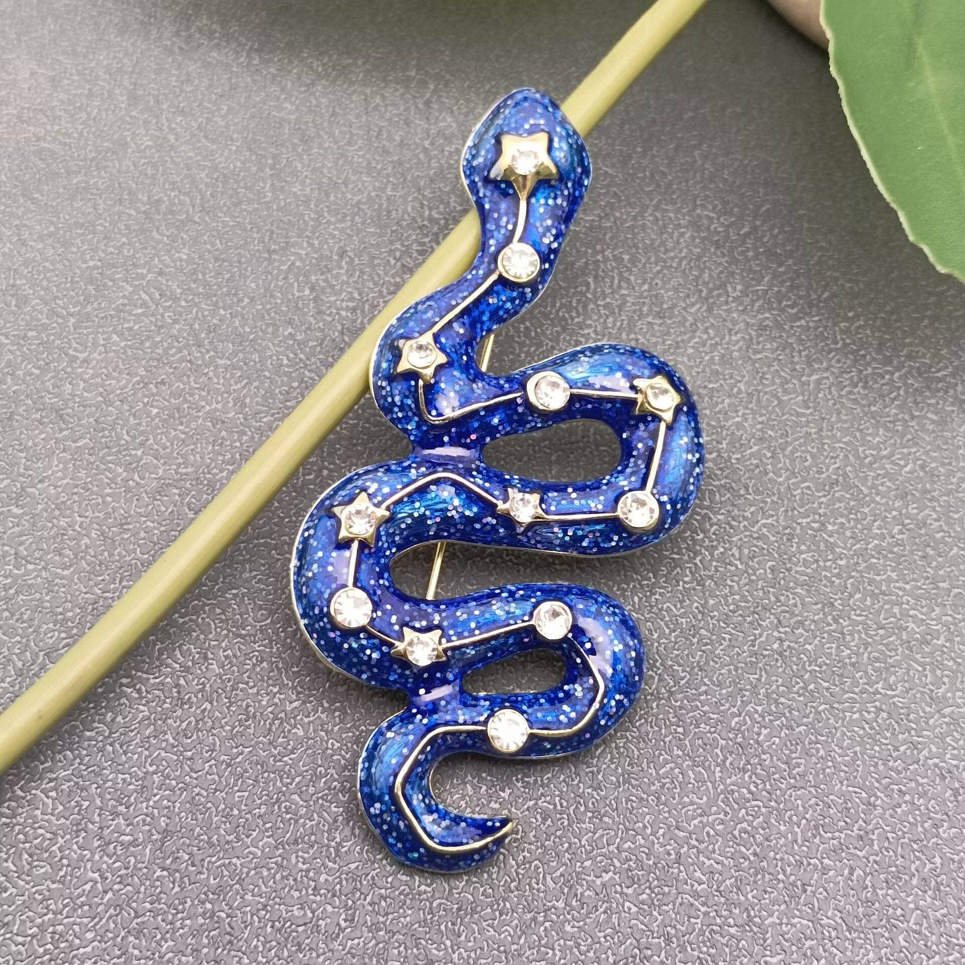 Sparkling Inlaid Rhinestone Snake Brooch - Spiral Circle