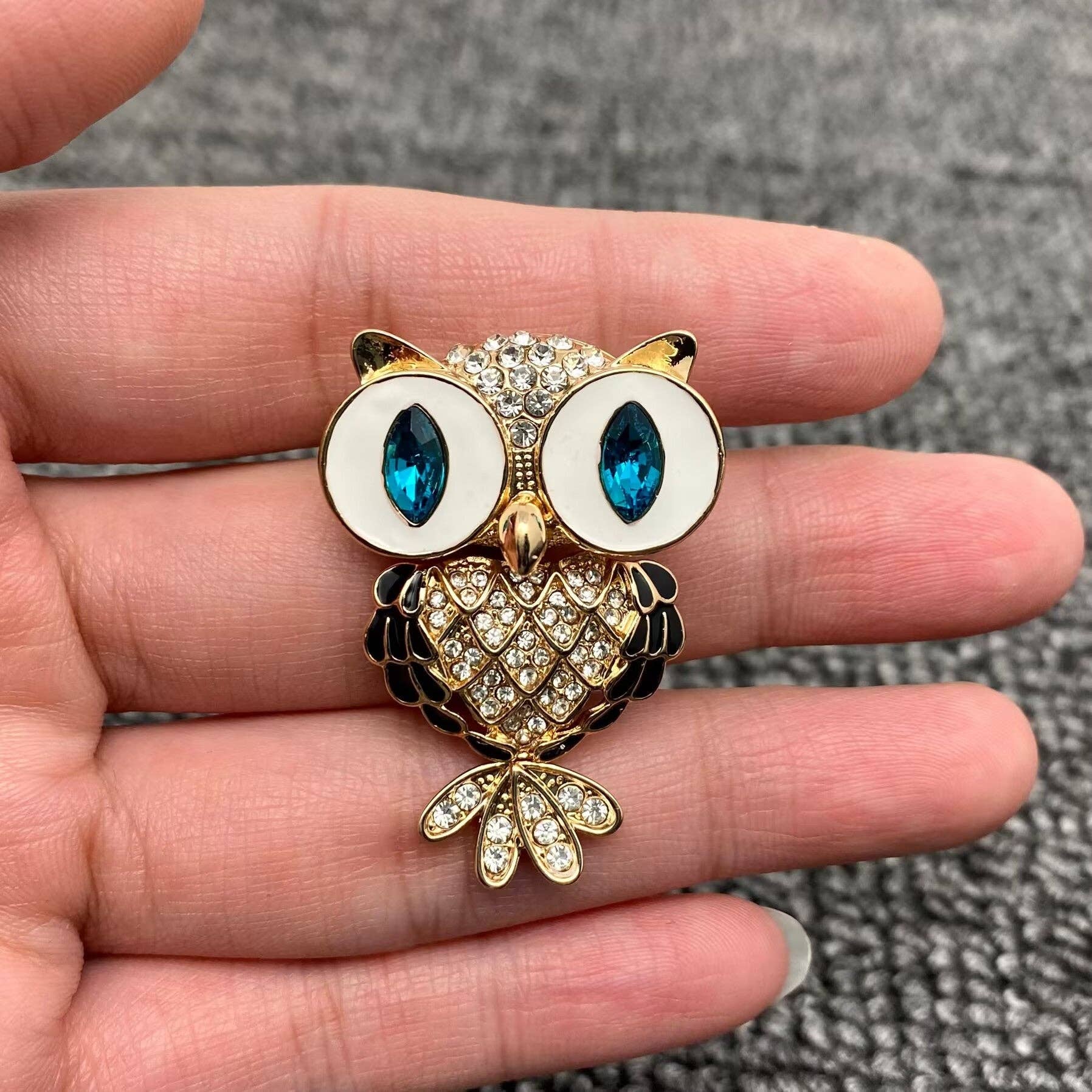 Sparkling Rhinestone Owl Brooch - Spiral Circle