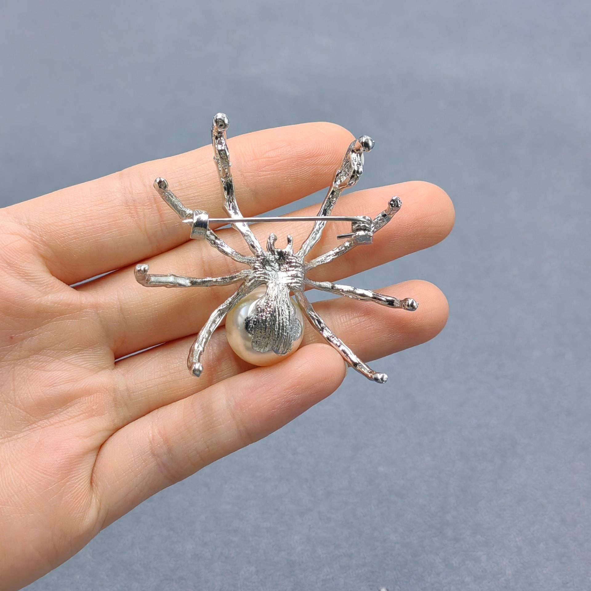 Spider Brooch - Spiral Circle