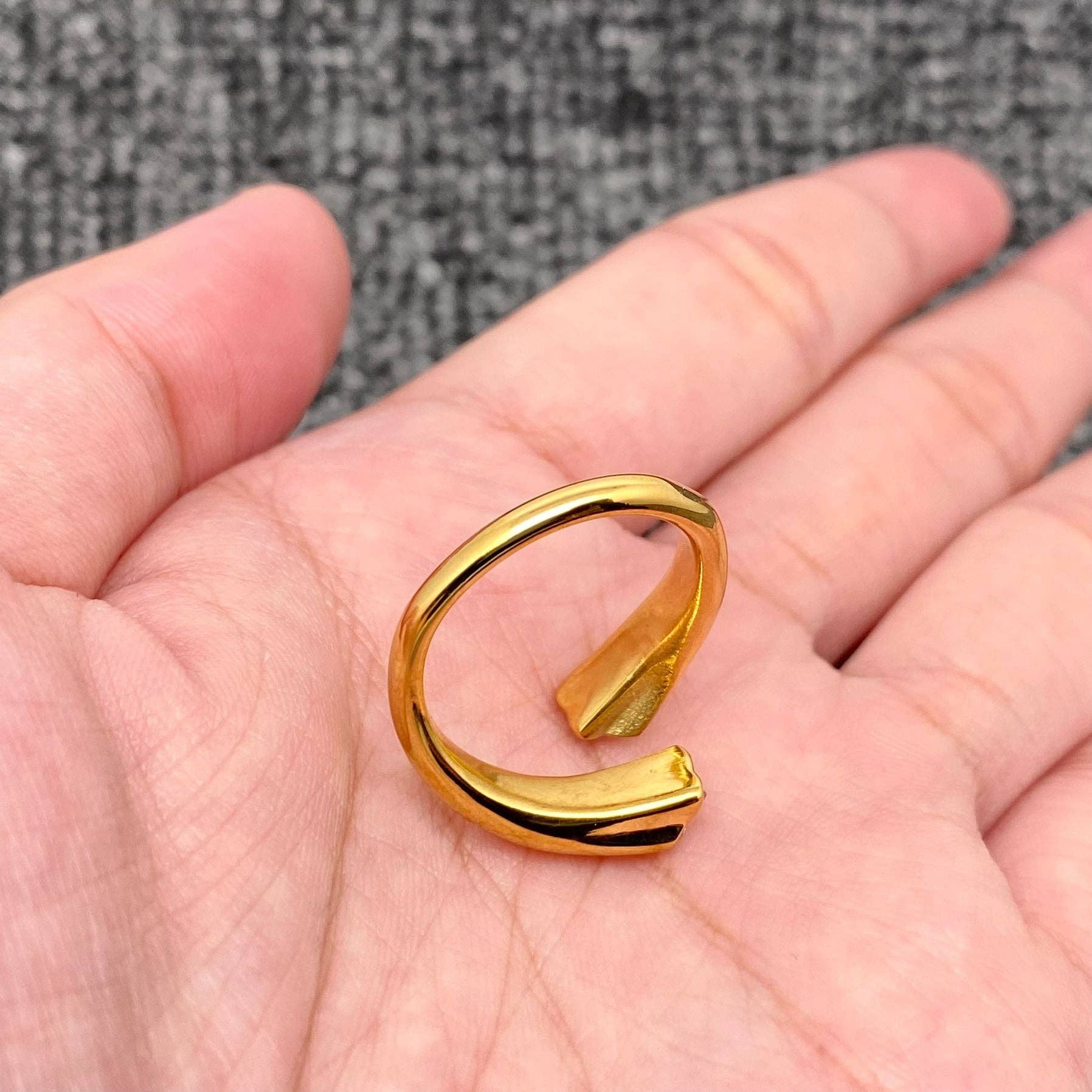 Star Zircon 18K Gold Plated Stainless Steel Ring - FGS/MS - Spiral Circle