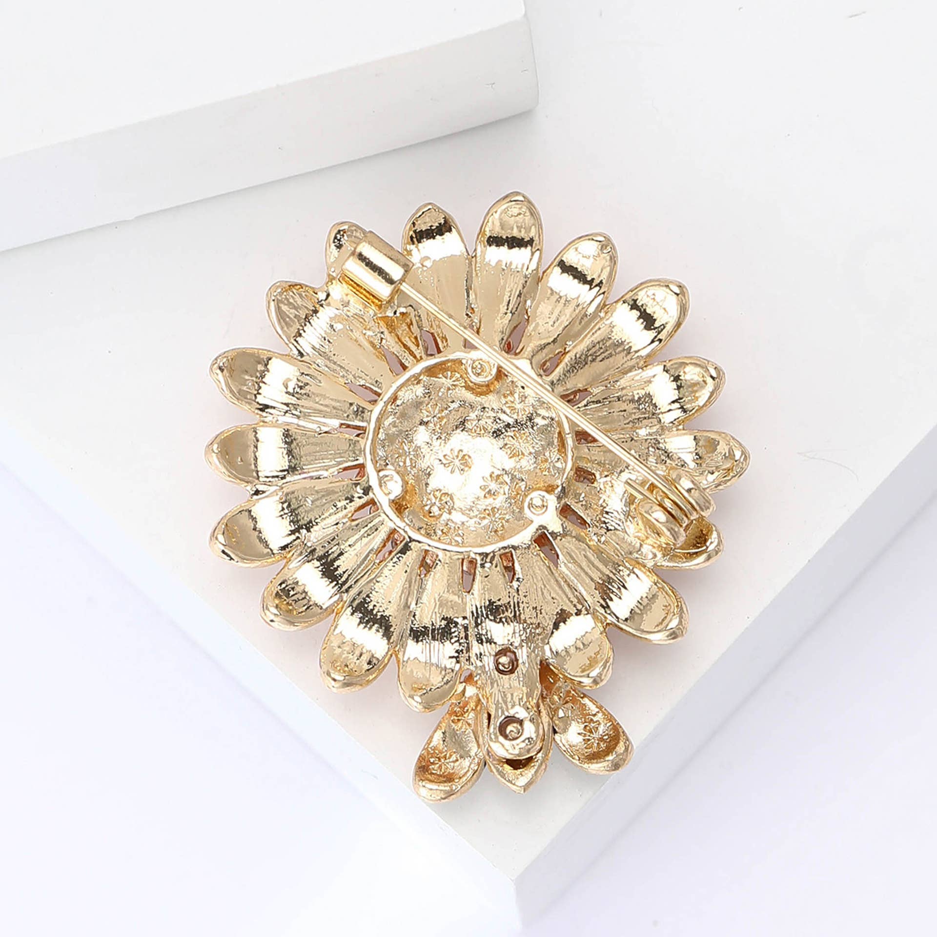 Sunflower & Bee Brooch - Spiral Circle