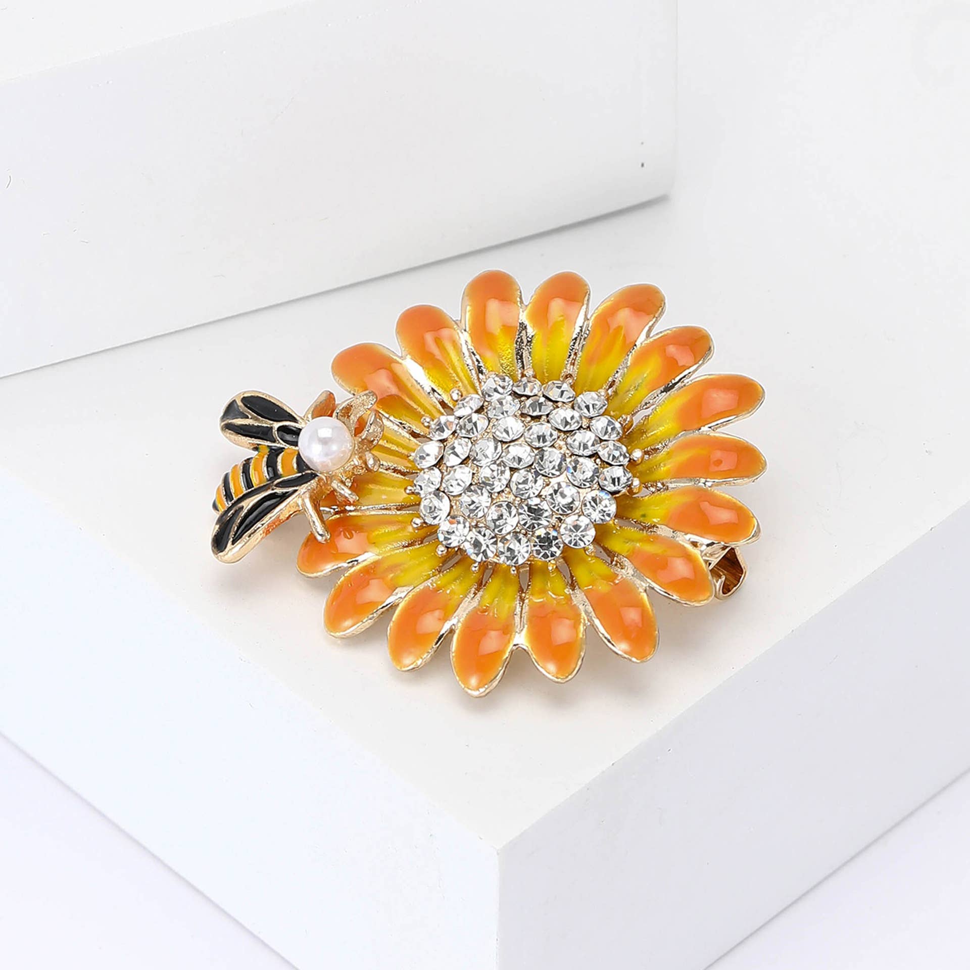 Sunflower & Bee Brooch - Spiral Circle