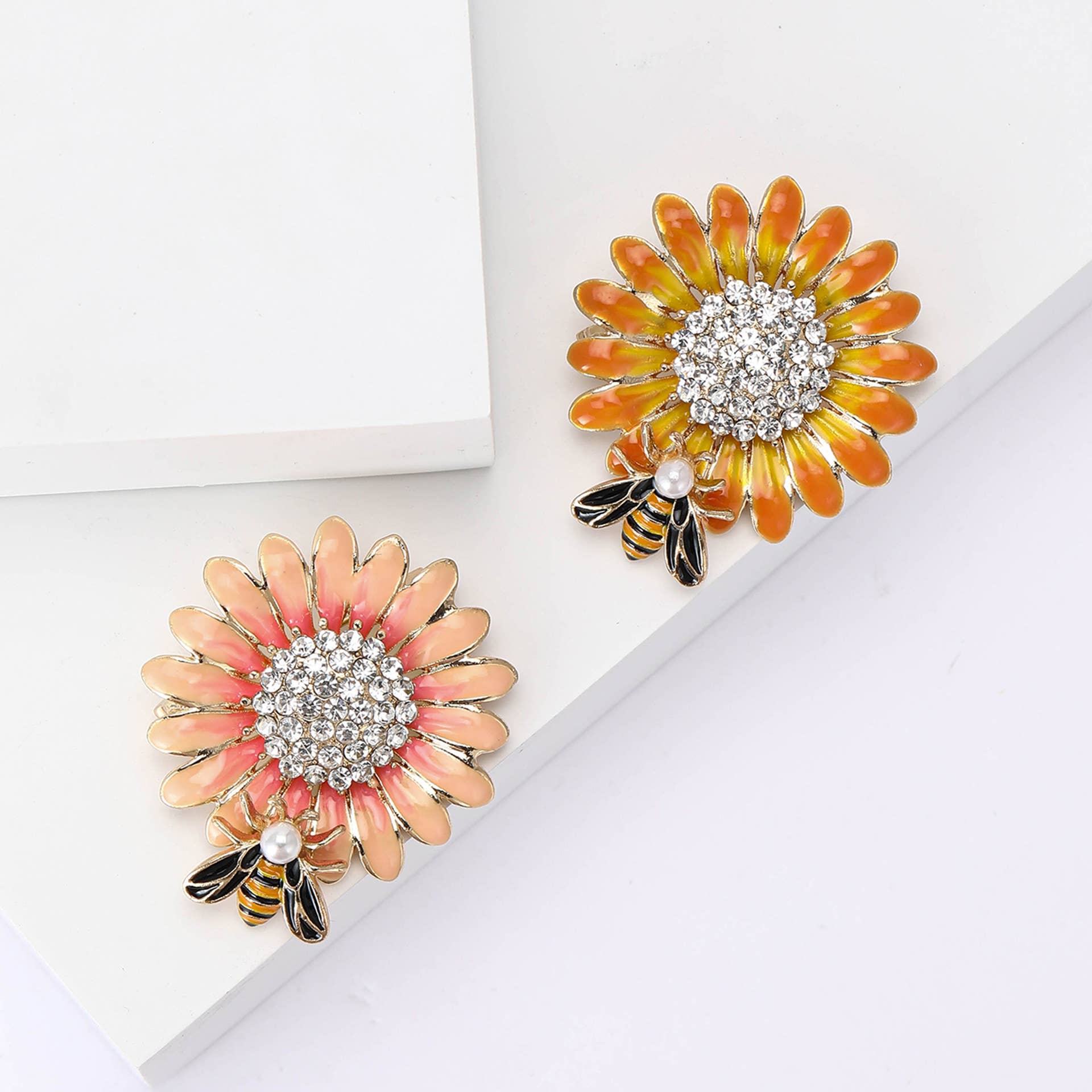 Sunflower & Bee Brooch - Spiral Circle