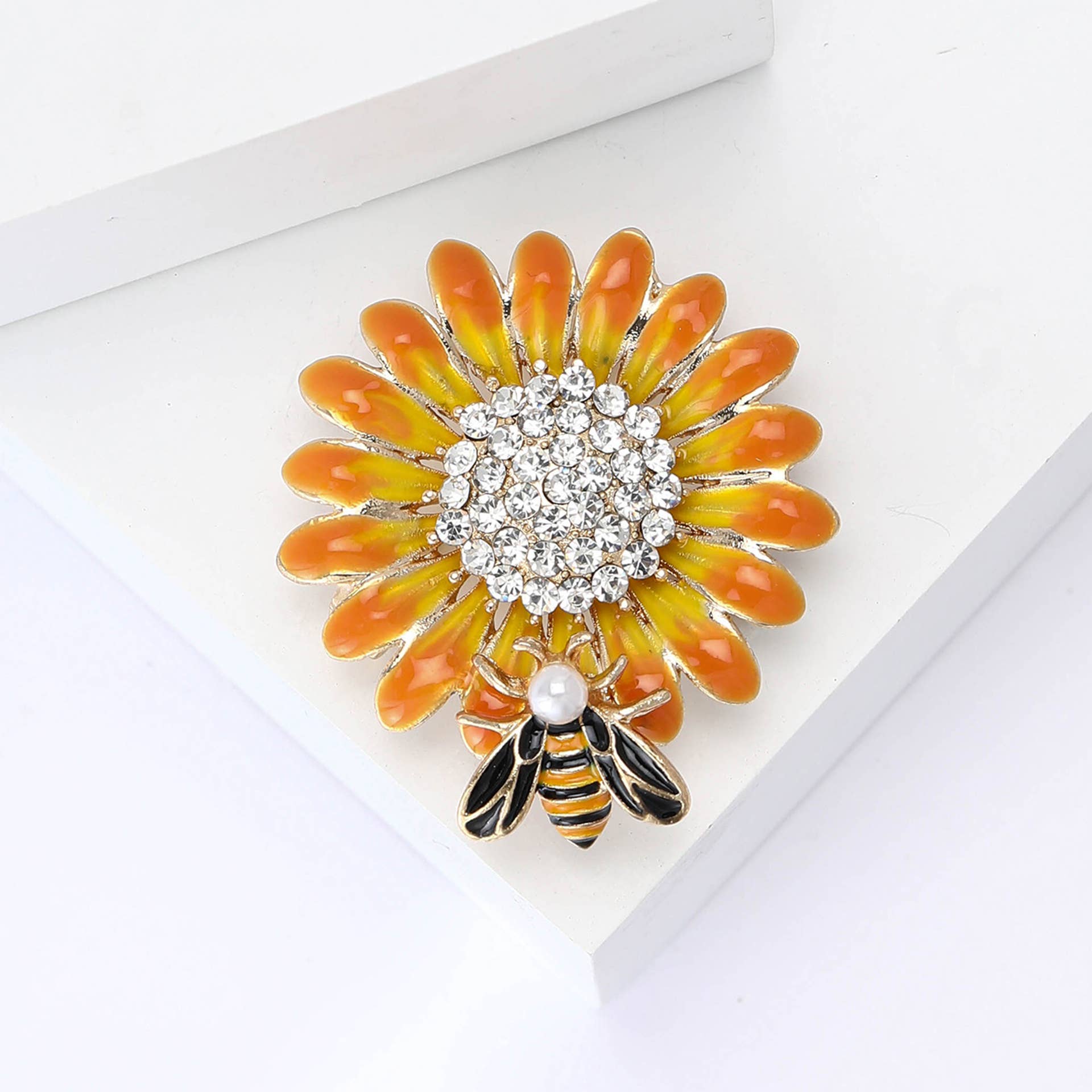 Sunflower & Bee Brooch - Spiral Circle