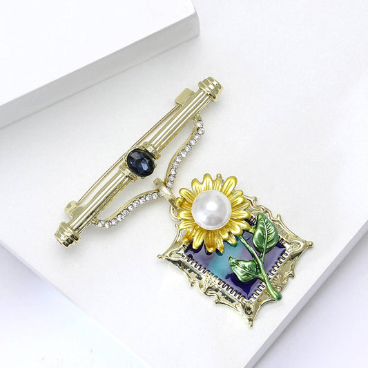 Sunflower in Frame Brooch - Spiral Circle
