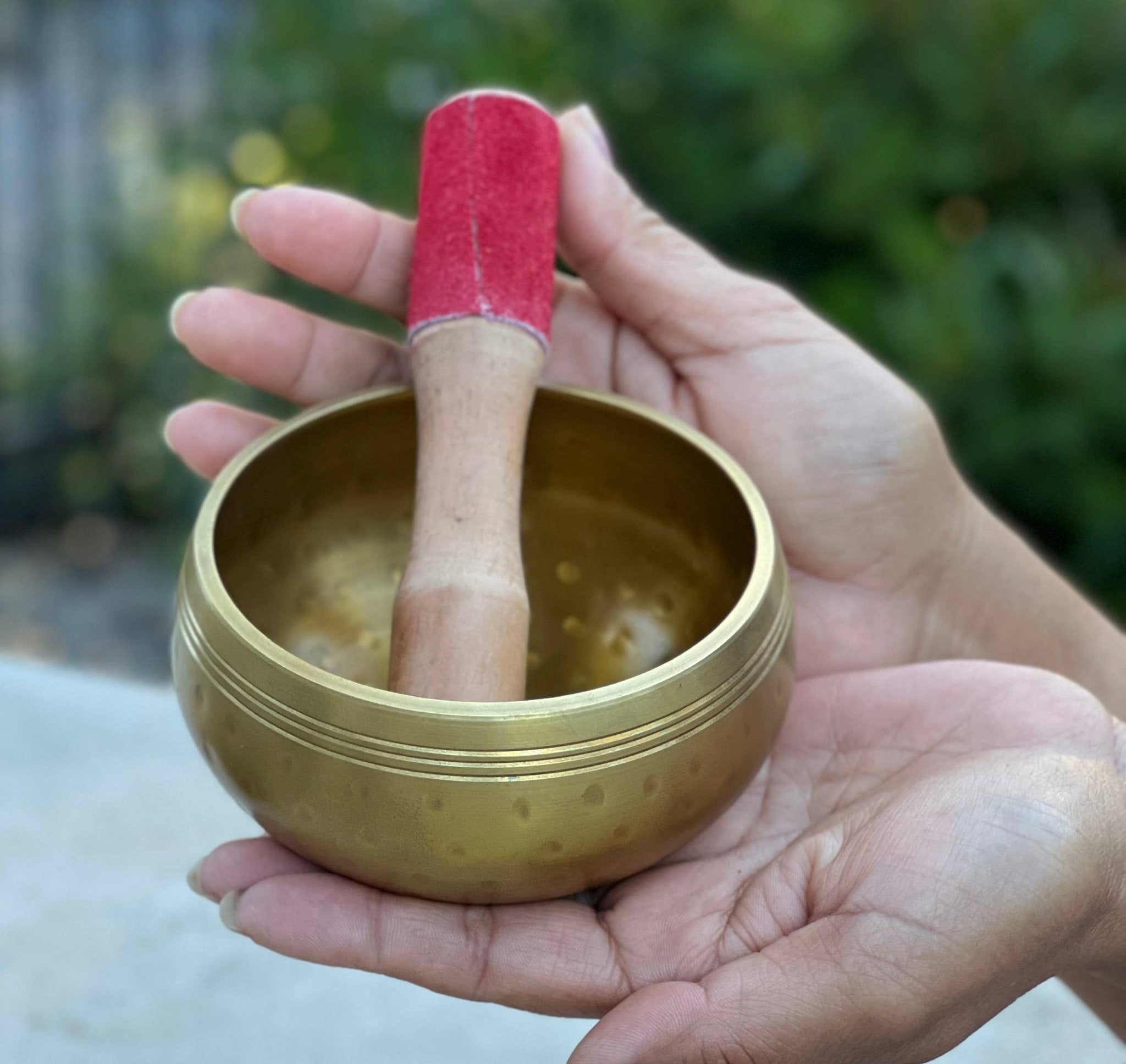 Tibetan Singing Bowl | Hand Hammered - Spiral Circle