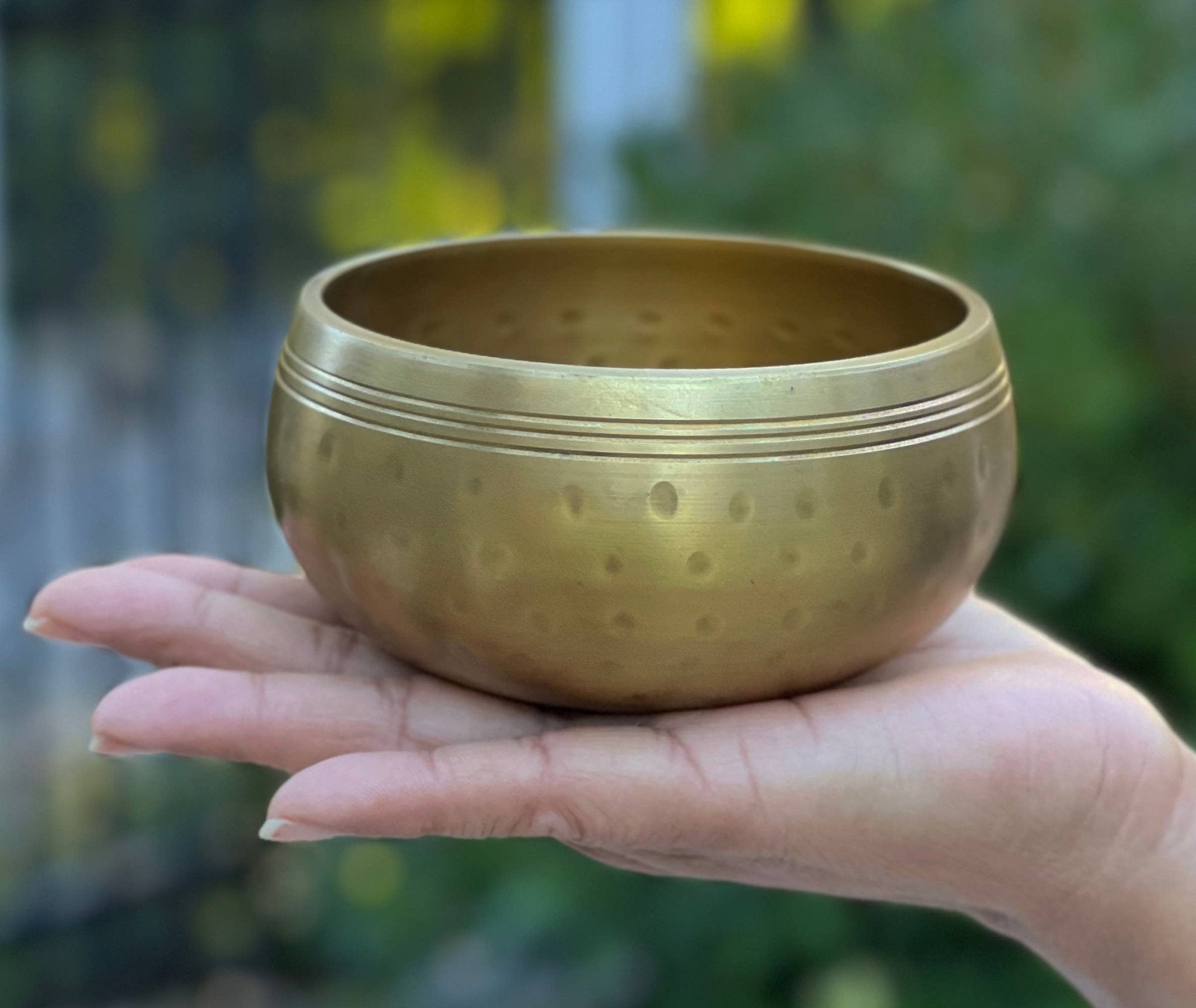 Tibetan Singing Bowl | Hand Hammered - Spiral Circle
