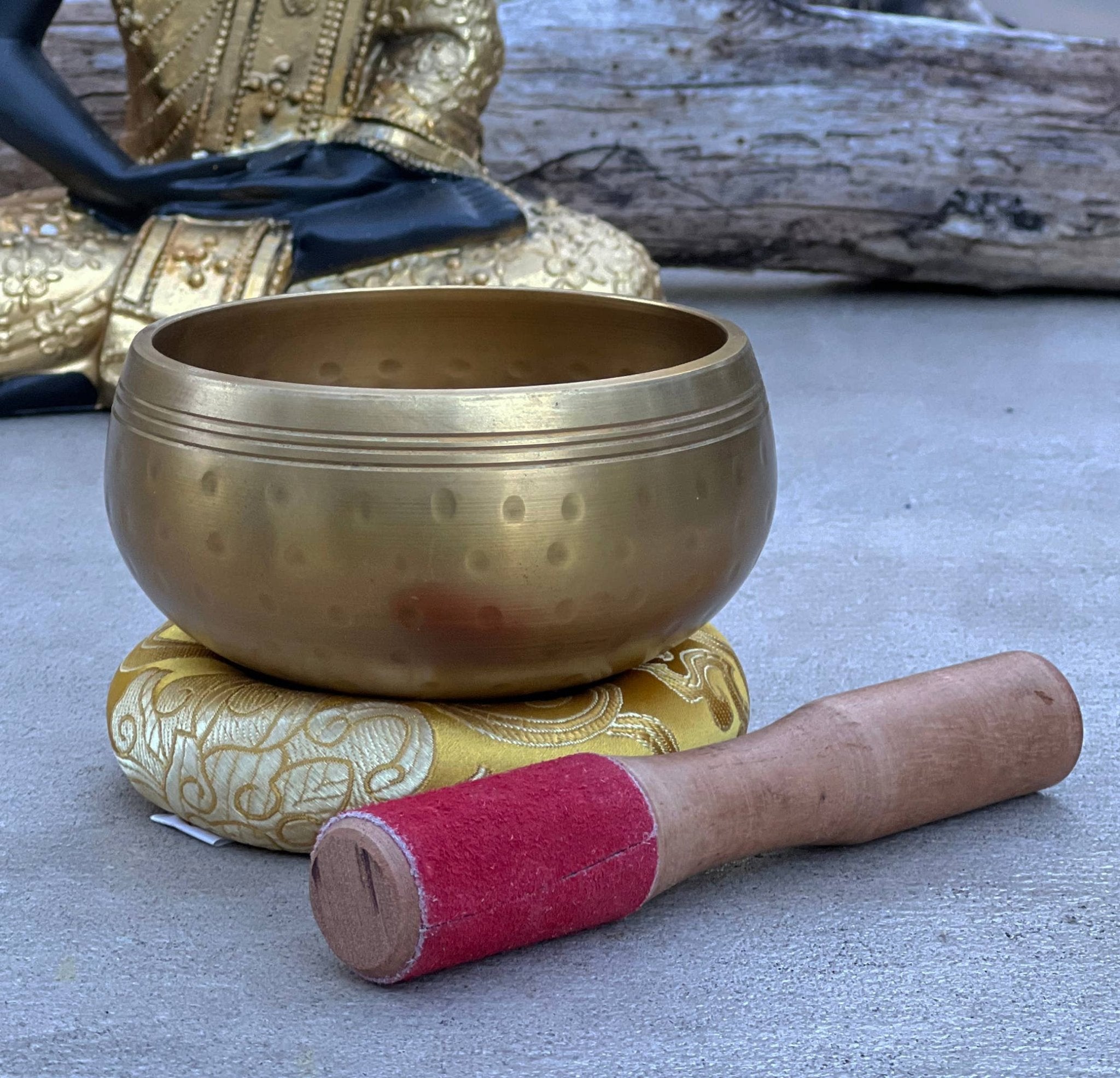 Tibetan Singing Bowl | Hand Hammered - Spiral Circle