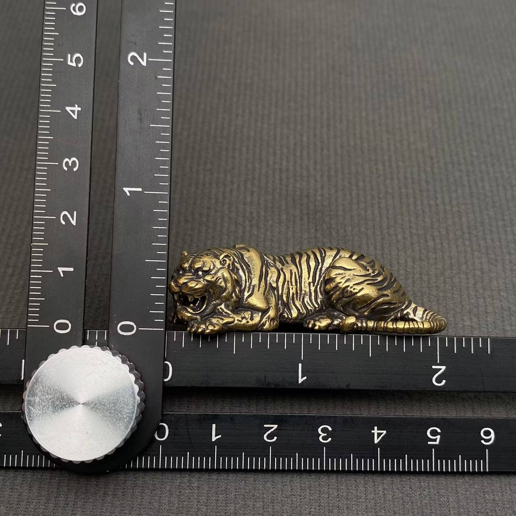 Tiger Brass | Brass Figurine - Spiral Circle