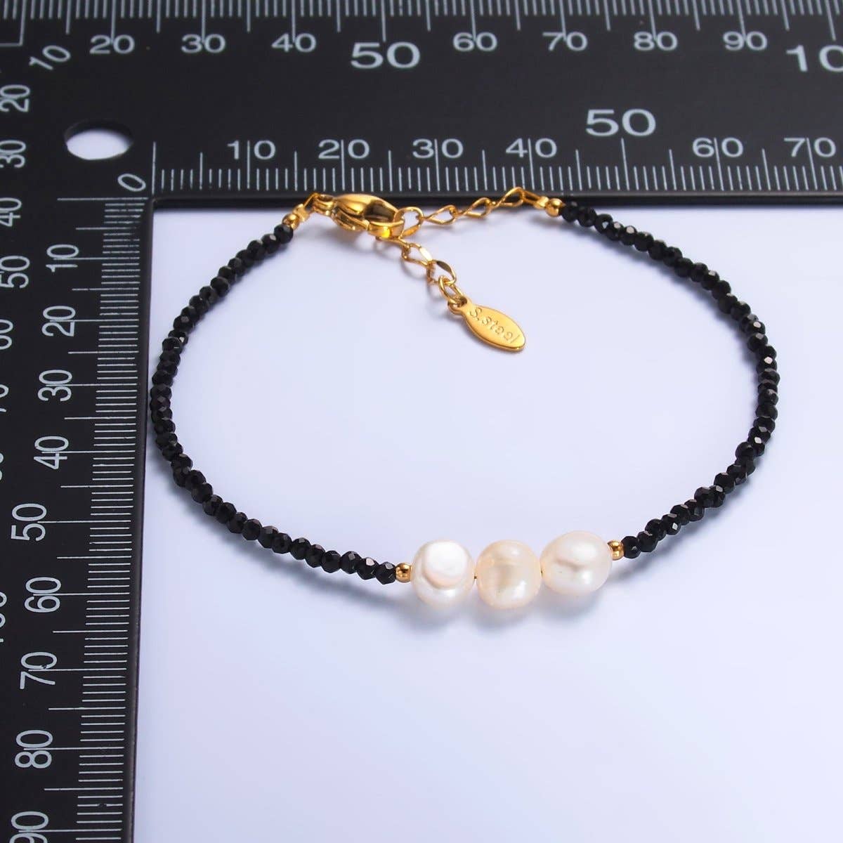Triple Shell Pearl Onyx Gemstone Bracelet - Spiral Circle