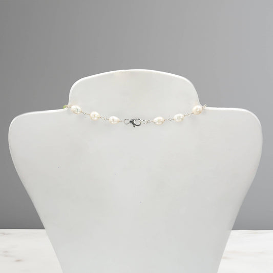Verdant Grace | Pearl & Peridot Lariat Necklace - Spiral Circle
