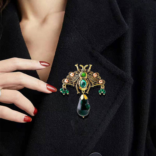 Vintage Emerald Bee Brooch Pendant - Spiral Circle