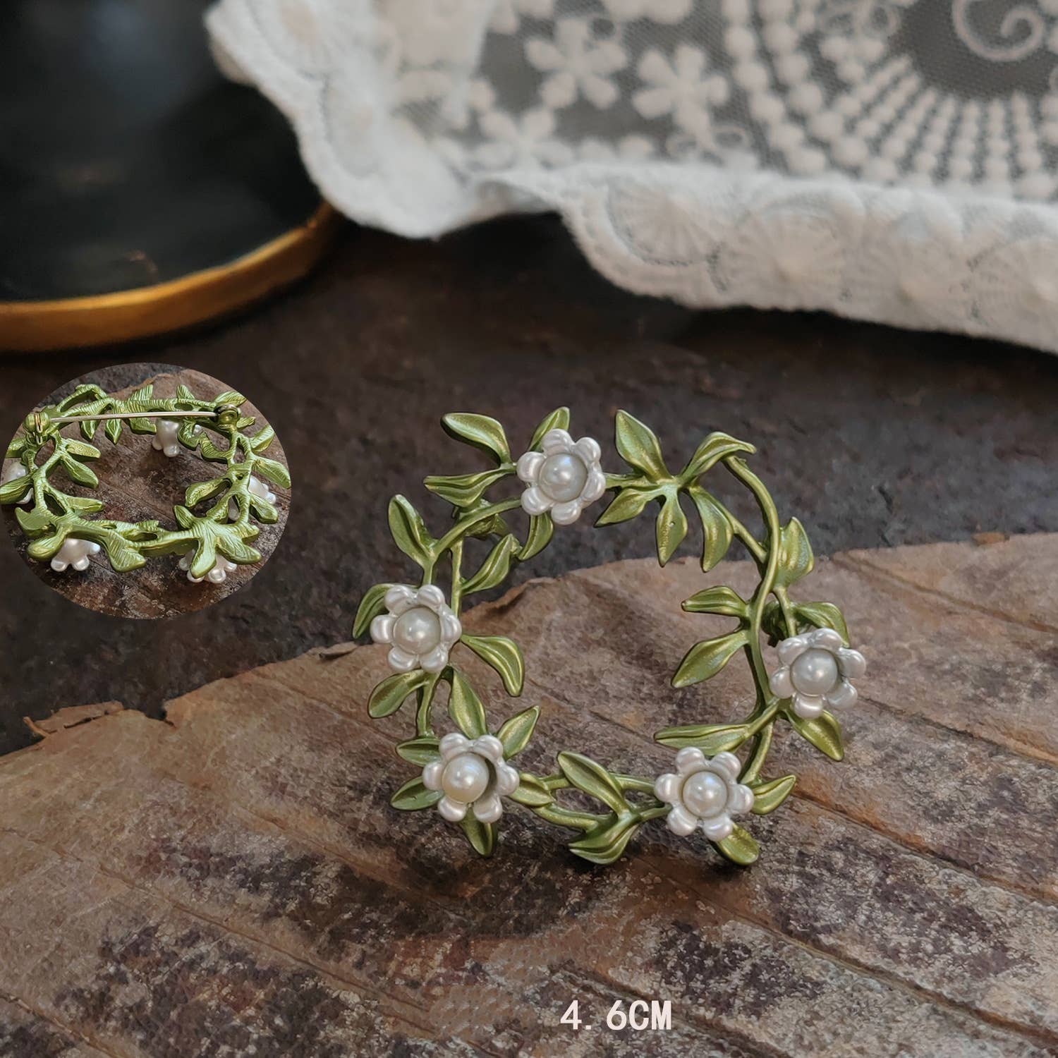 Vintage Enamel Leaf Pin Brooch - Spiral Circle