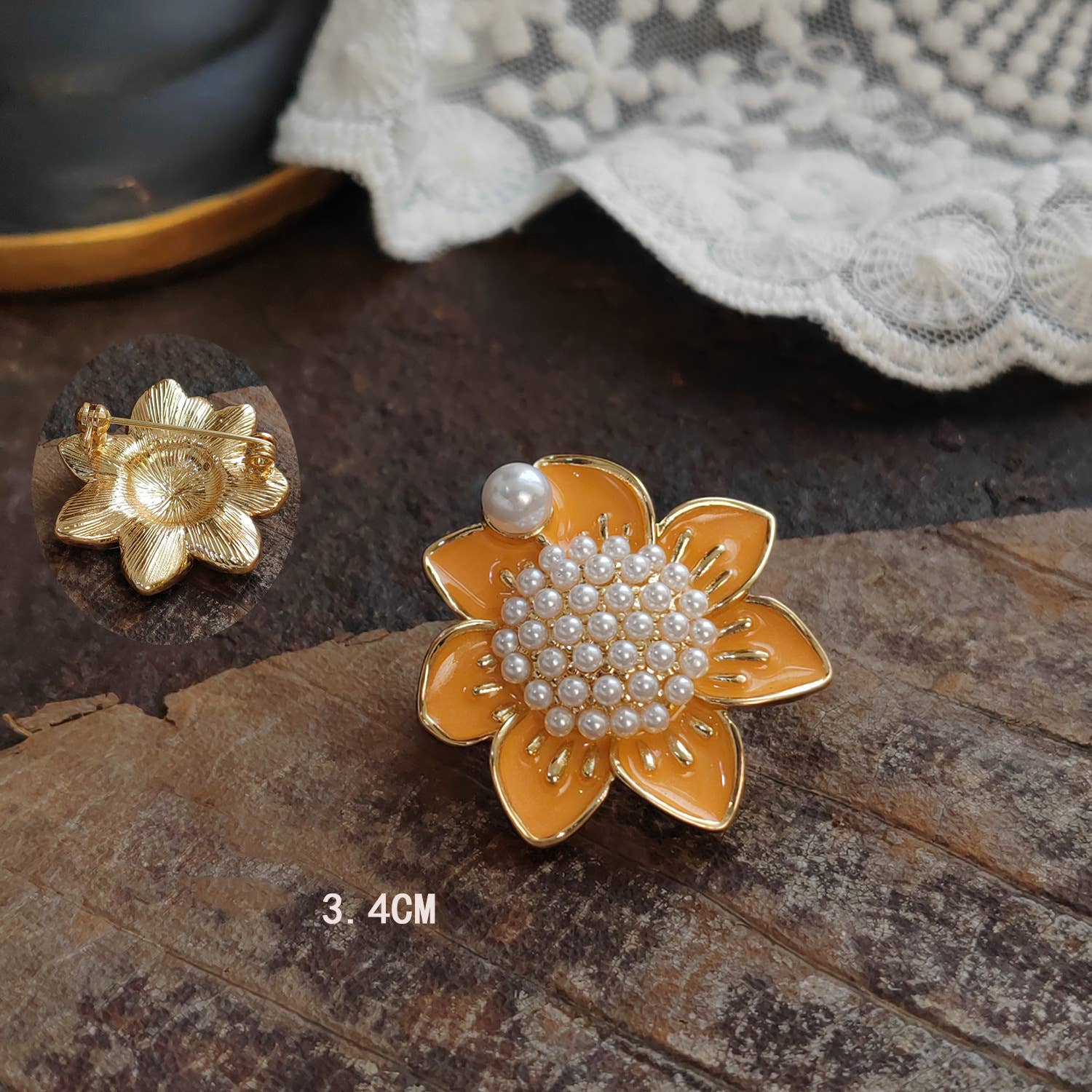 Vintage Enamel Leaf Pin Brooch - Spiral Circle