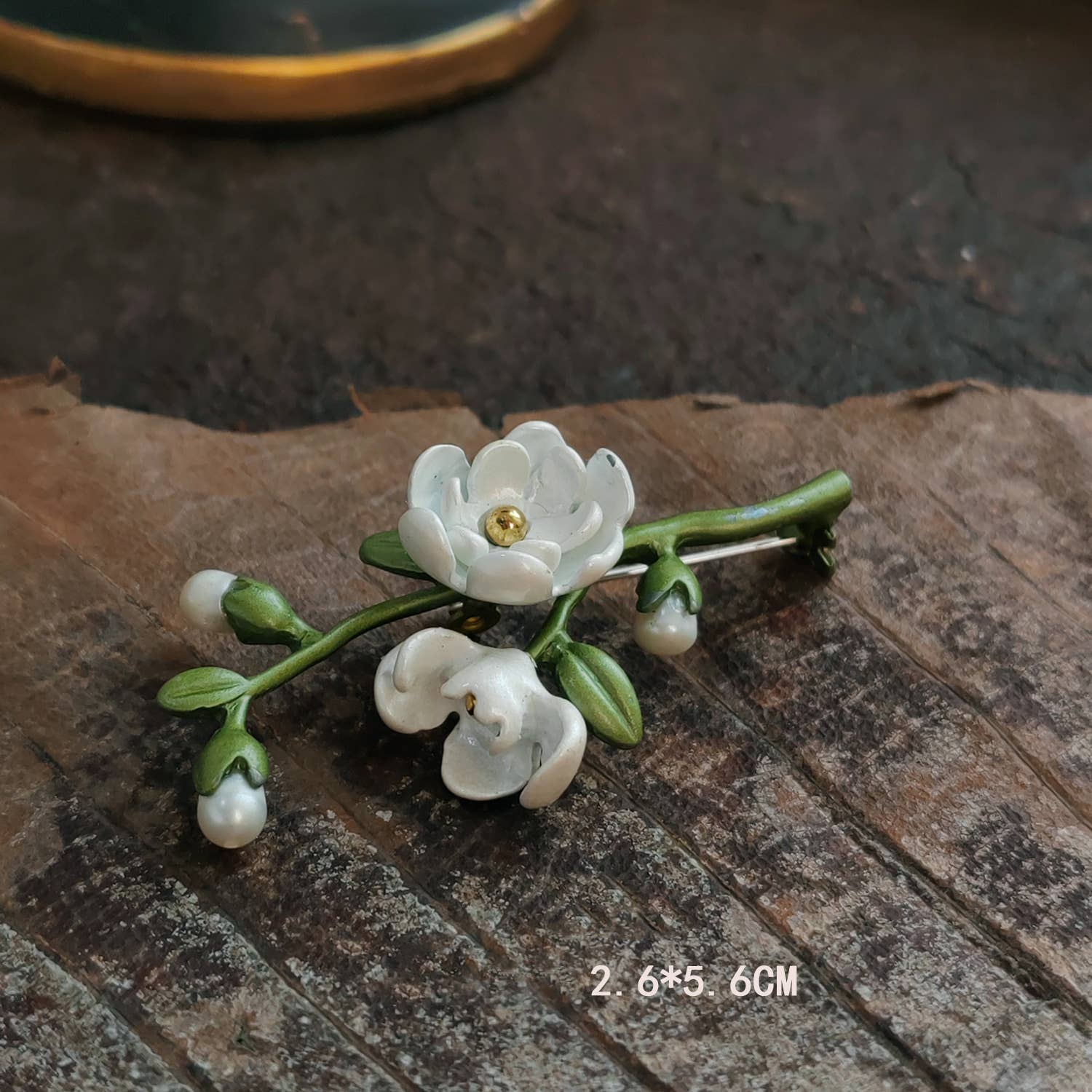 Vintage Enamel Leaf Pin Brooch - Spiral Circle