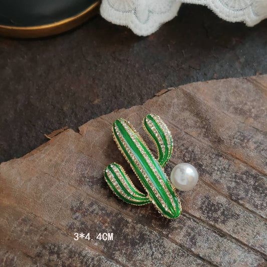 Vintage Enamel Leaf Pin Brooch - Spiral Circle