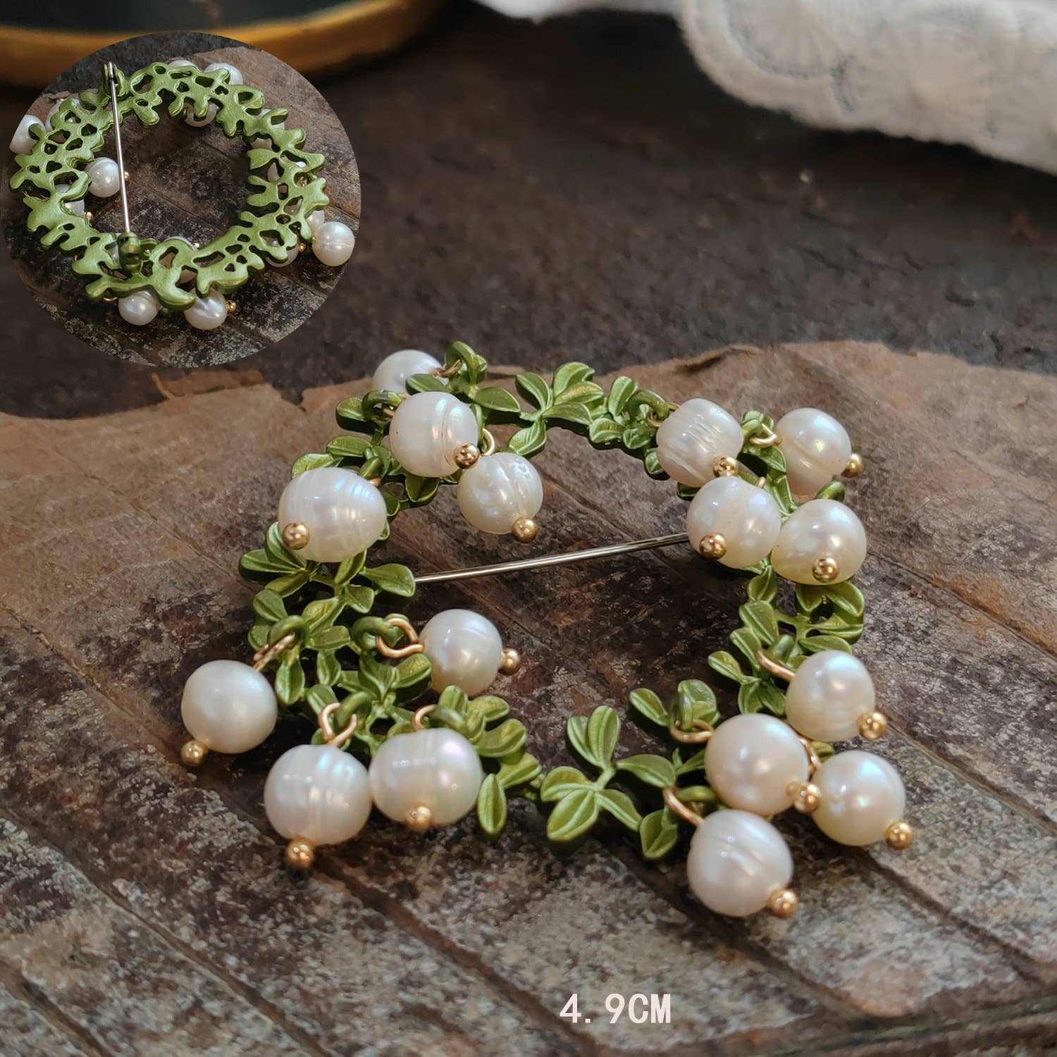 Vintage Enamel Leaf Pin Brooch - Spiral Circle