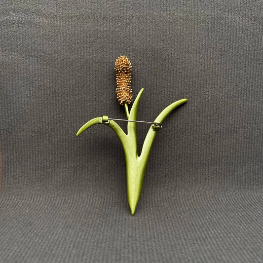 Vintage Green Bristlegrass Brooch - Spiral Circle