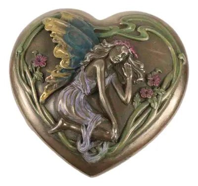 Y7769 Fairy Heart Box C/36 - Spiral Circle