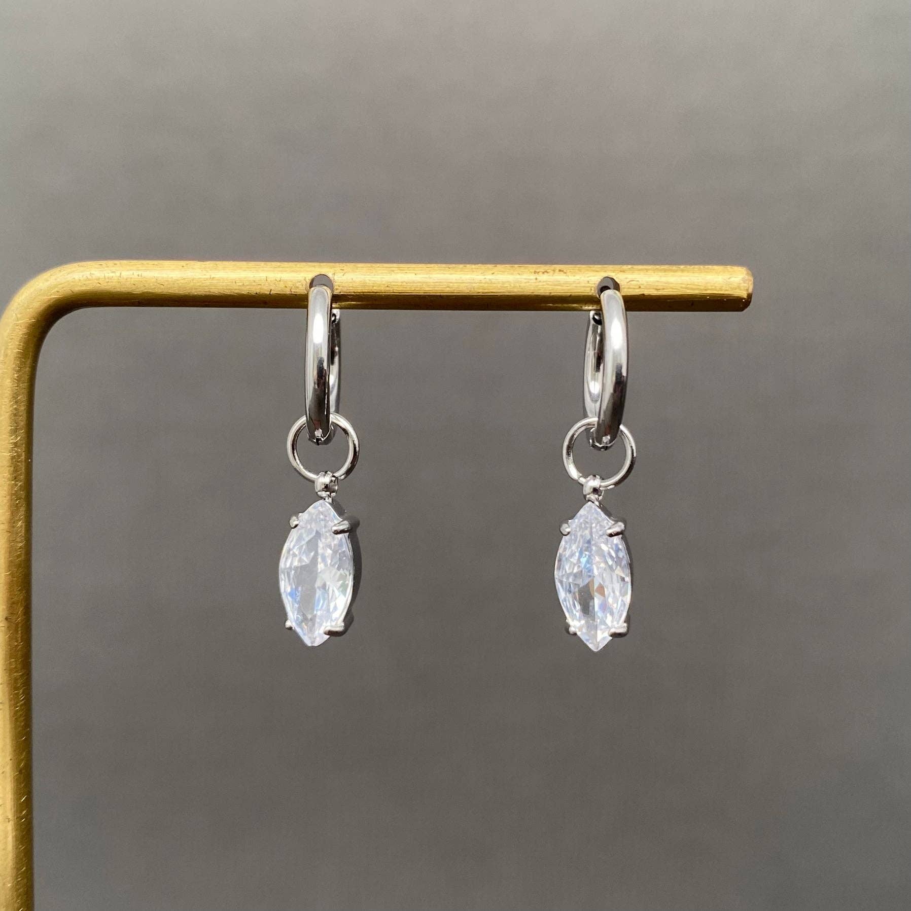 Zircon Inlaid Earrings - Spiral Circle