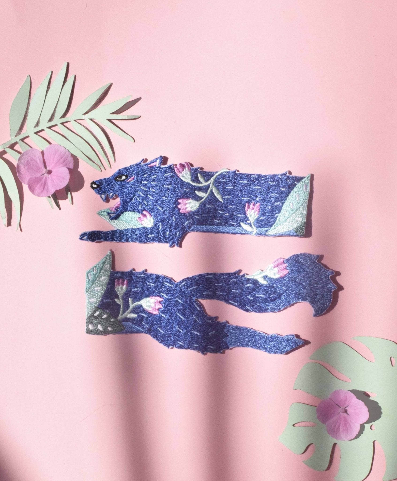 Duo Wolf Iron-on Patches (2 pieces) - Spiral Circle