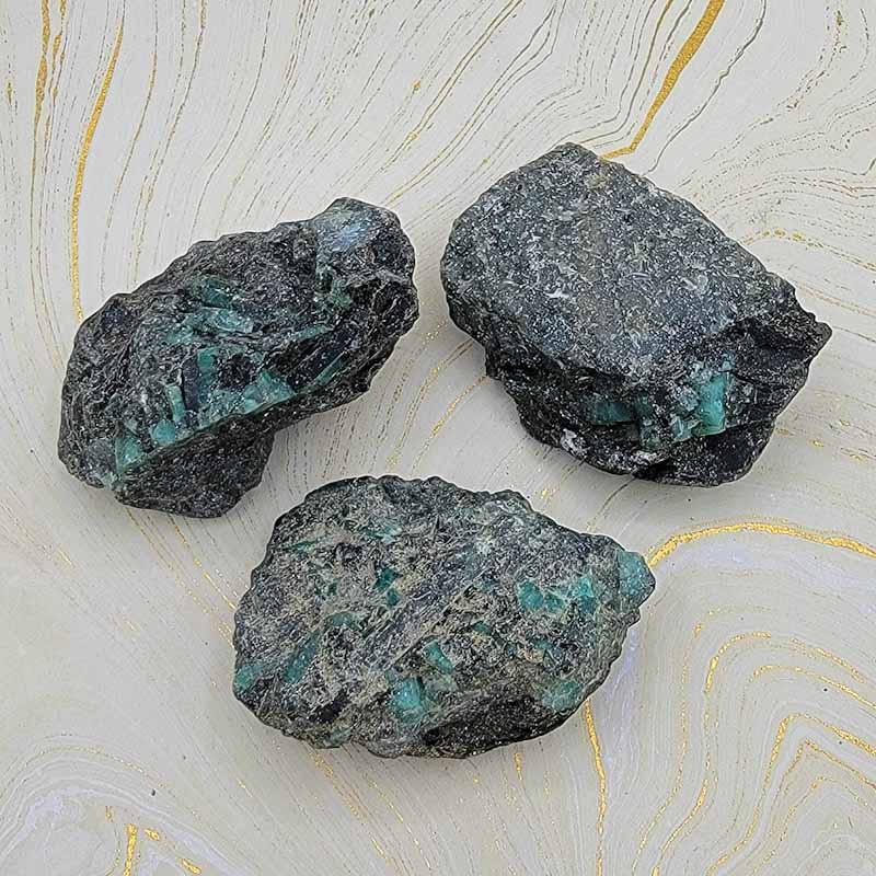 Emerald Raw Chunks - Spiral Circle