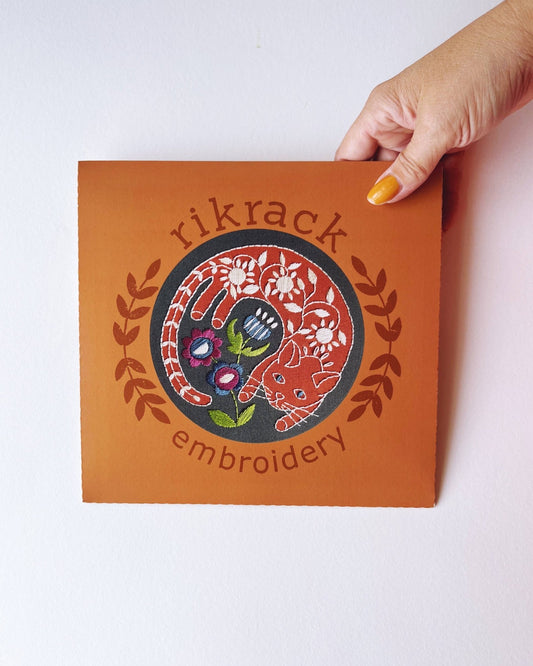 Garden Cat Embroidery Kit - Spiral Circle