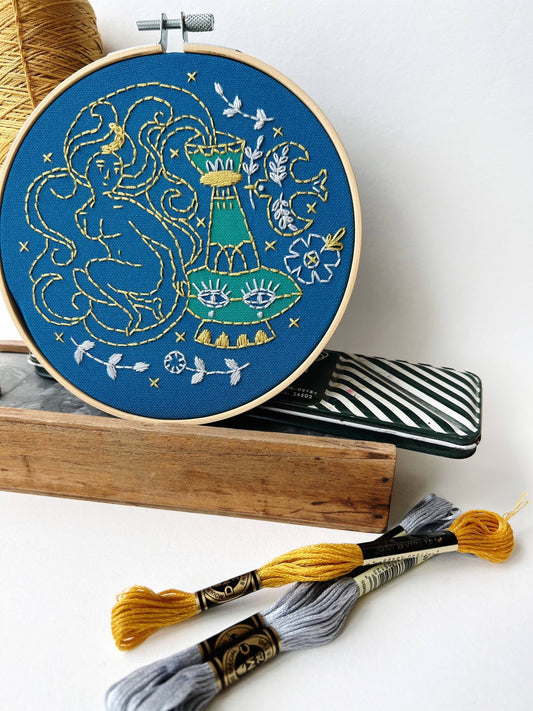 Genie Embroidery Kit - Spiral Circle