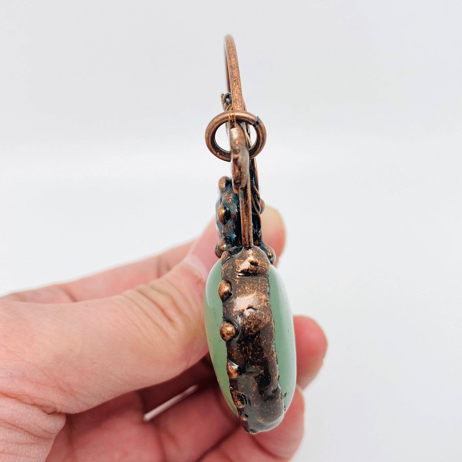 Heart Shaped Natural Stone Sun Moon Star Handicraft Pendant - Spiral Circle