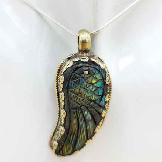 Labradorite Angel Wing Pendant - Spiral Circle